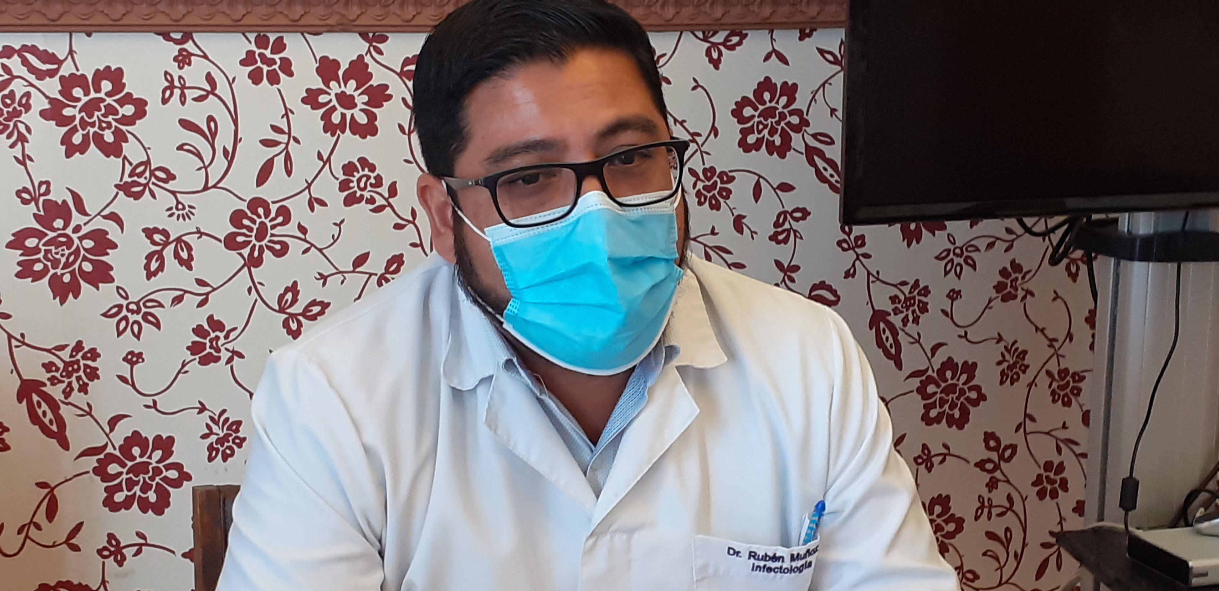 Infectólogo HEP doctor Rubén Muñoz: “Para que la vacuna sea efectiva, tendría que estar inmunizada el 80% de la población”.