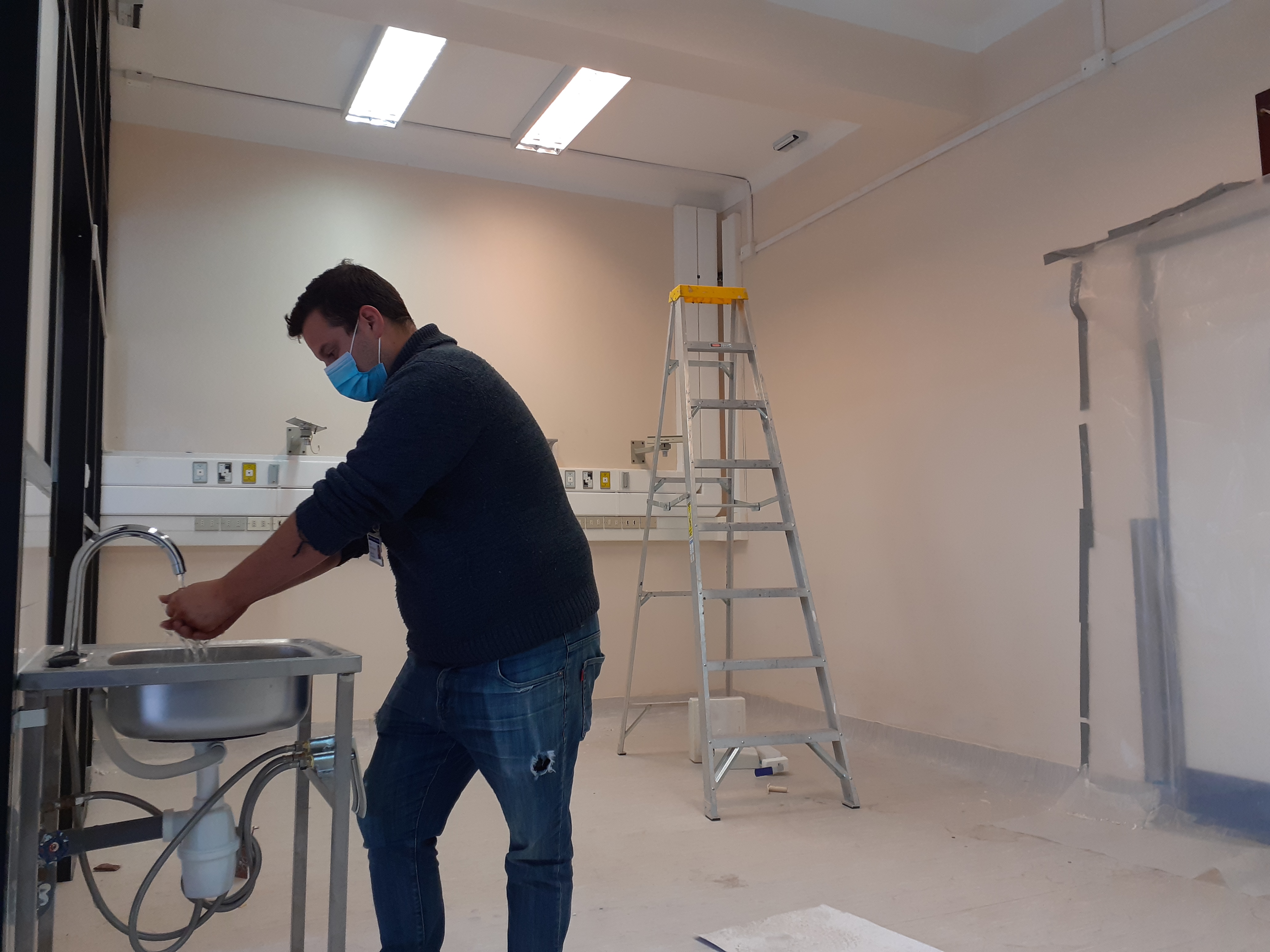 Instalan innovadora tecnología en UPC del Hospital Dr. Eduardo Pereira para sistematizar y registrar higiene de manos.