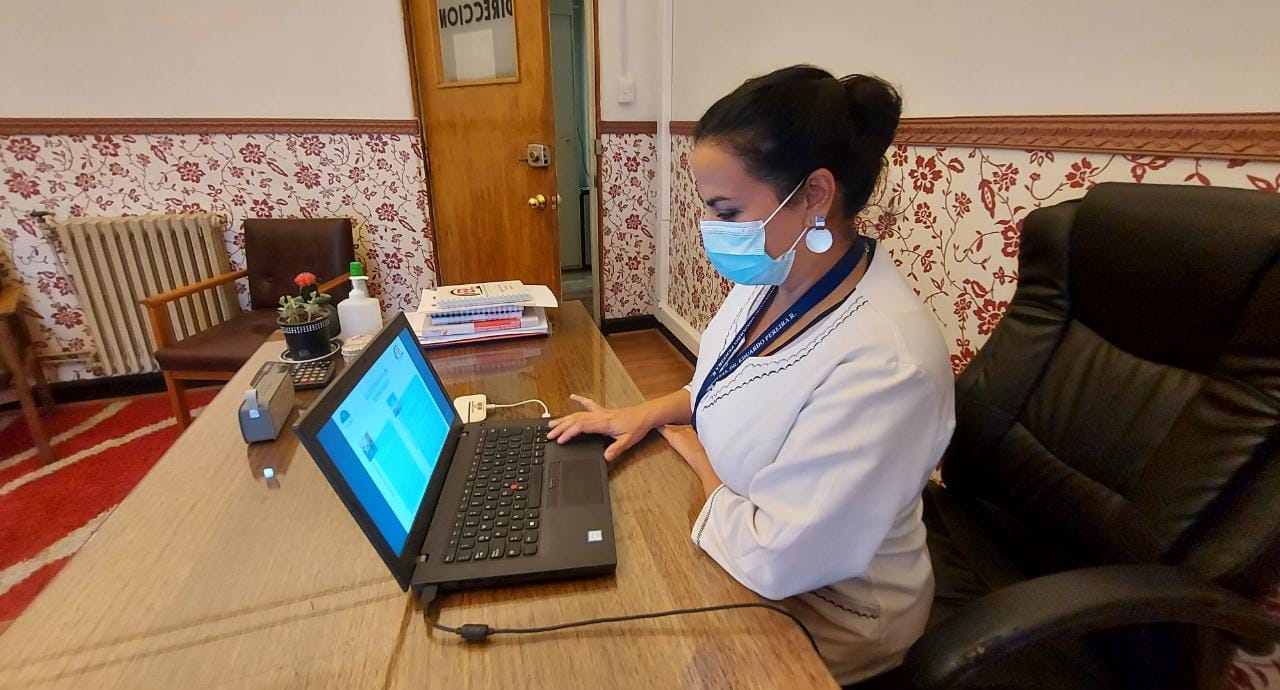 Subdirectora (s) de Enfermería HEP expuso en simposio internacional sobre los desafíos del personal de Salud en pandemia