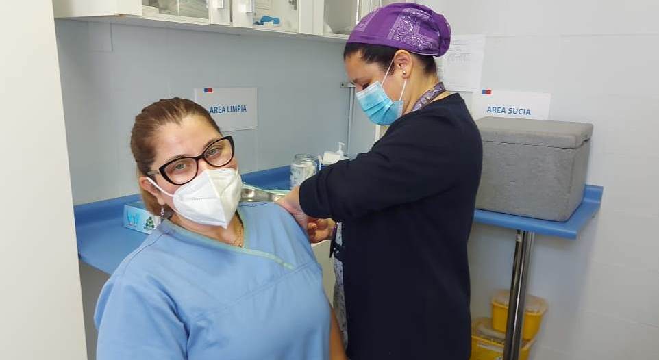 Con normalidad se desarrolla la campaña 2021 de vacunación contra el virus de la Influenza al personal del HEP