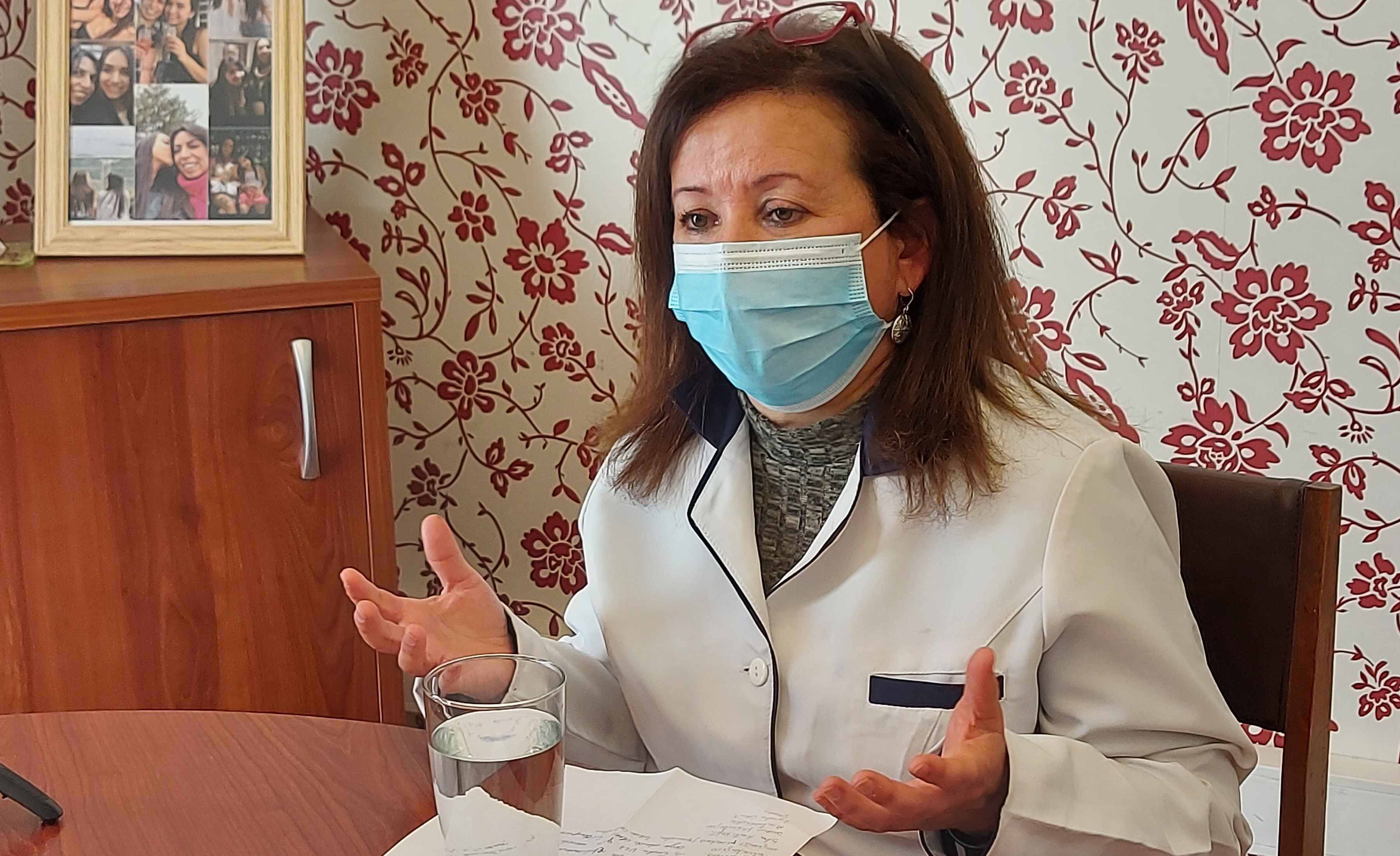 Jefa de Farmacia de HEP explica el correcto uso de medicamentos en el hogar