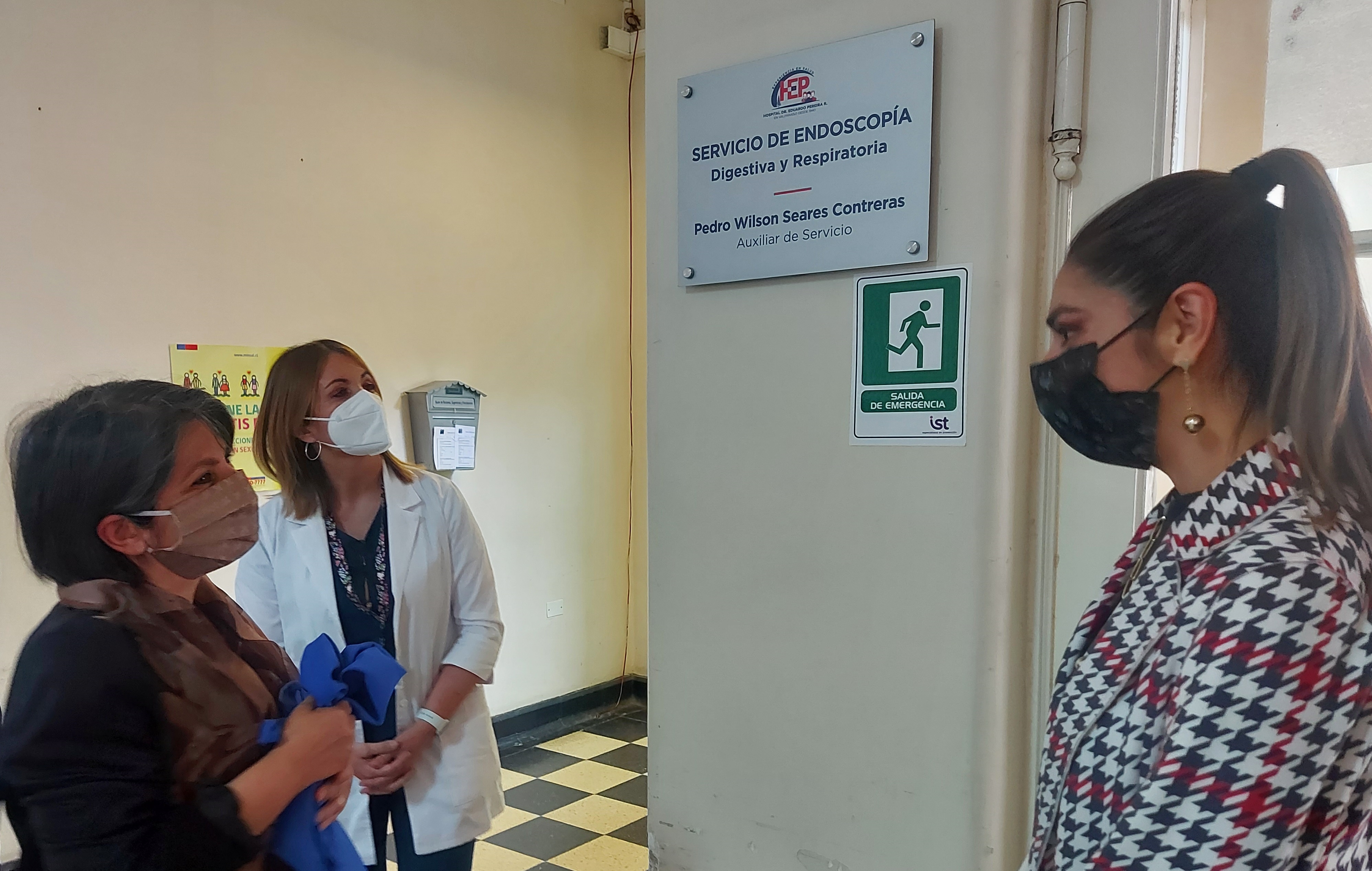 Servicio de Endoscopía Digestiva y Respiratoria del HEP pasó a denominarse “Auxiliar de Servicio don Pedro Seares” en homenaje a querido funcionario fallecido
