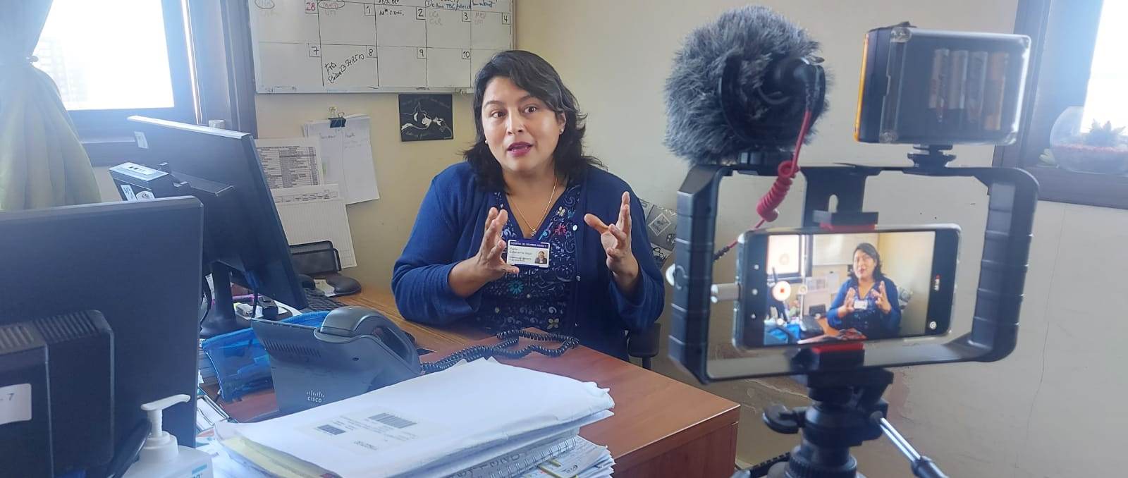 Colegio de Enfermeras reconoció como “Mujer Poderosa” a profesional Paola Echeverría del Programa IAAS de nuestro hospital