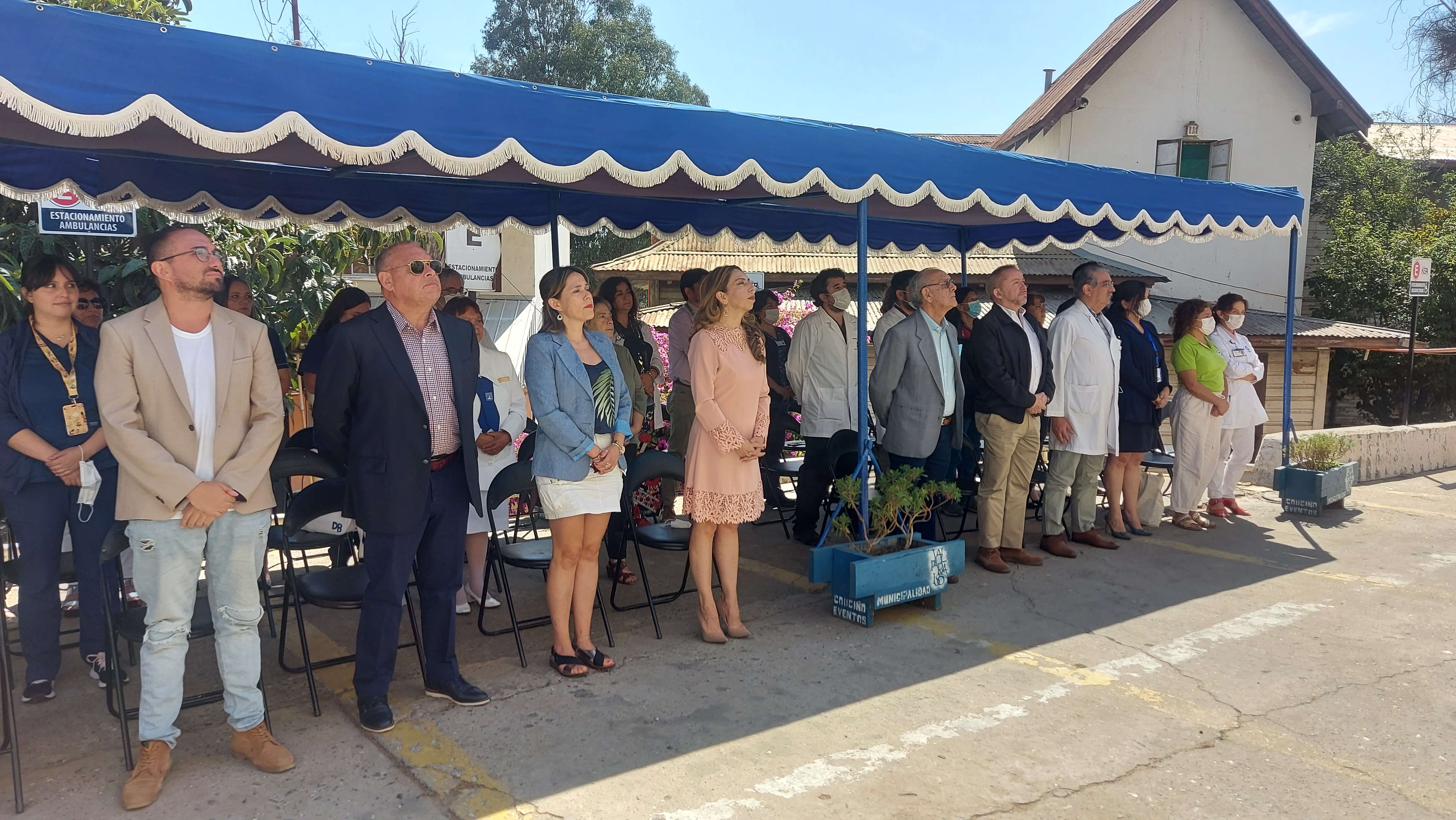 Celebración de 83° aniversario del HEP incluyó homenaje a jefe de Servicio de Medicina Interna, Dr. Alberto Botto.