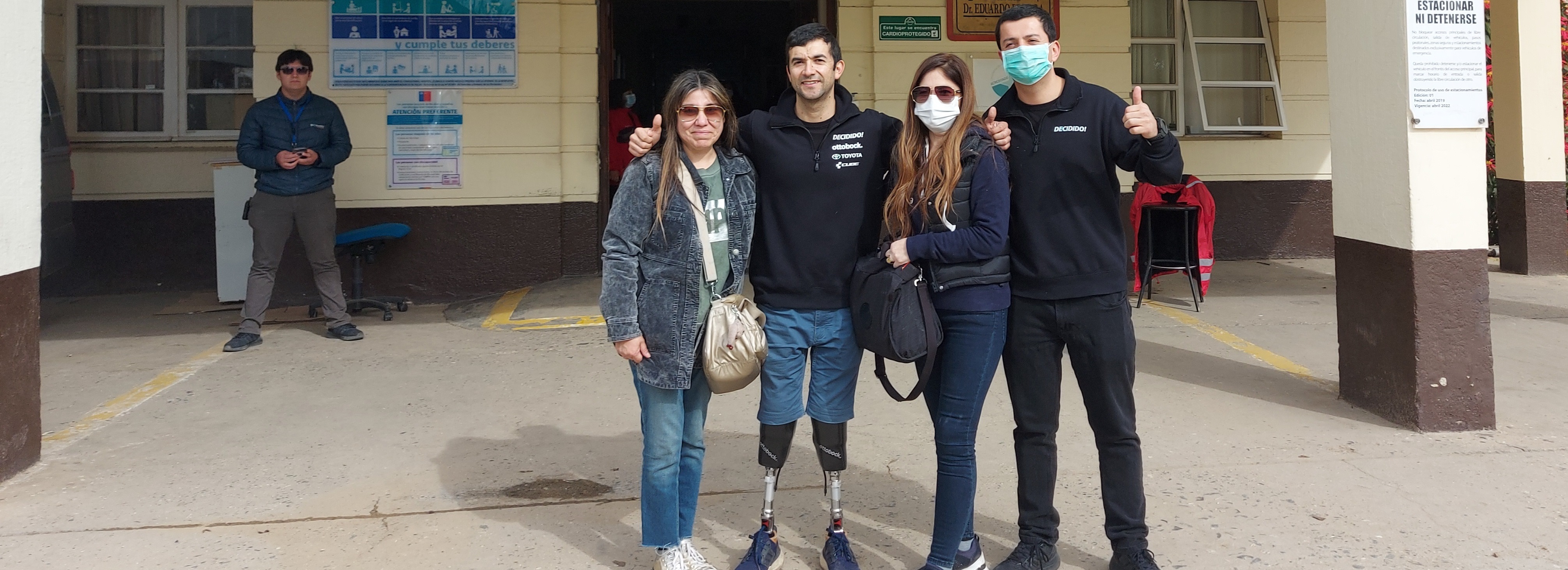 Reconocido ciclista paraolímpico Adolfo Almarza visitó a joven paciente hospitalizado